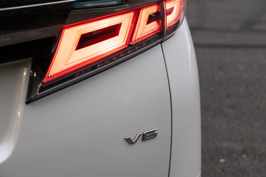 2021 TOYOTA VELLFIRE ZR detail view 11 photo on CarNest