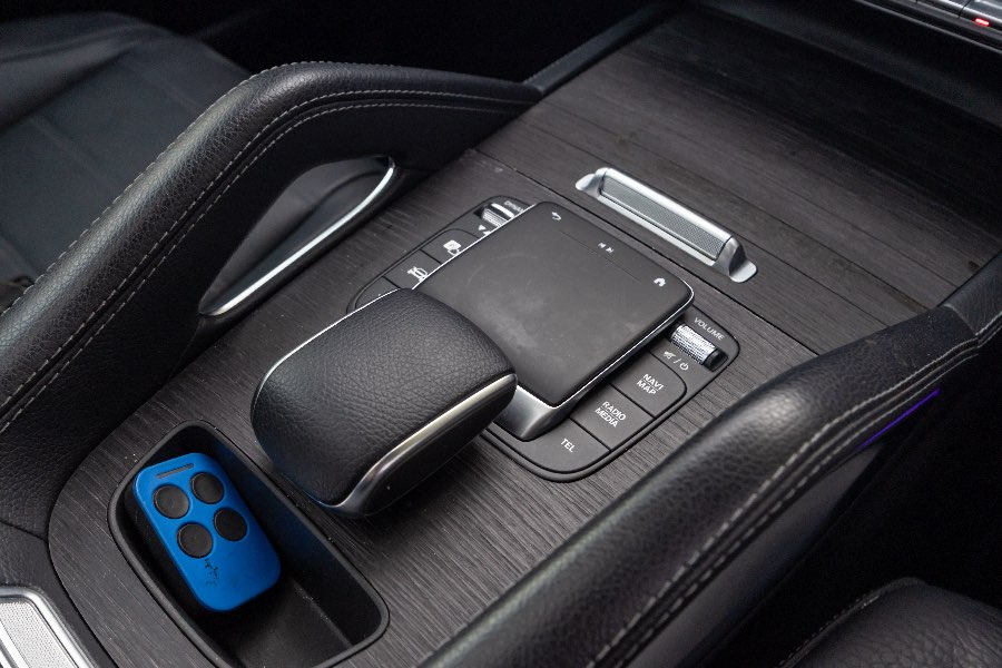 2021 MERCEDES BENZ GLE400D detail view 15 photo on CarNest
