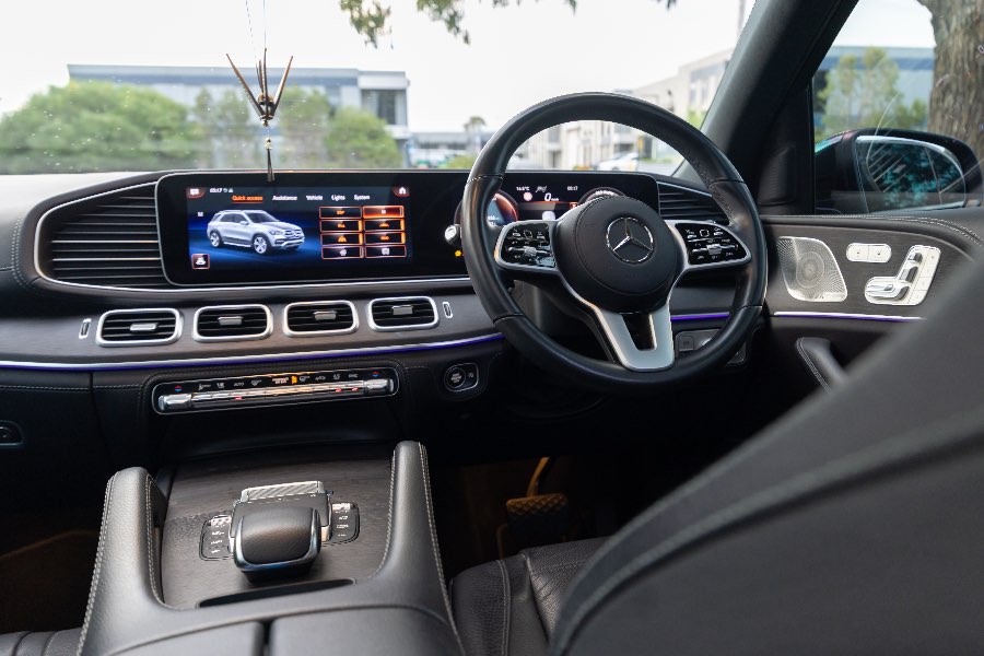 2021 MERCEDES BENZ GLE400D detail view 19 photo on CarNest