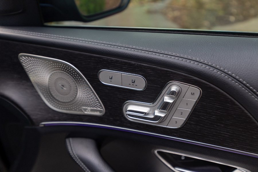 2021 MERCEDES BENZ GLE400D detail view 9 photo on CarNest