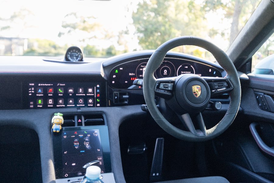 2022 PORSCHE TAYCAN GTS detail view 19 photo on CarNest