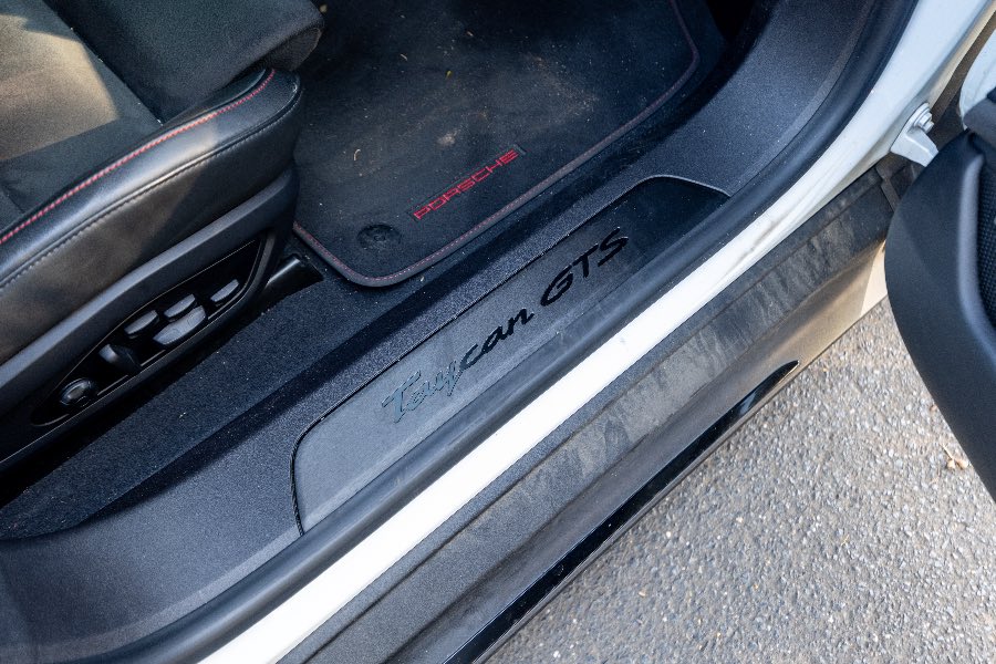 2022 PORSCHE TAYCAN GTS detail view 10 photo on CarNest