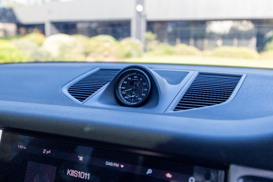 2022 PORSCHE MACAN S detail view 14 photo on CarNest