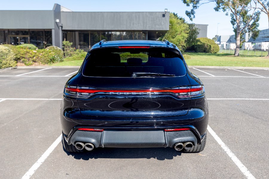2022 PORSCHE MACAN S detail view 16 photo on CarNest
