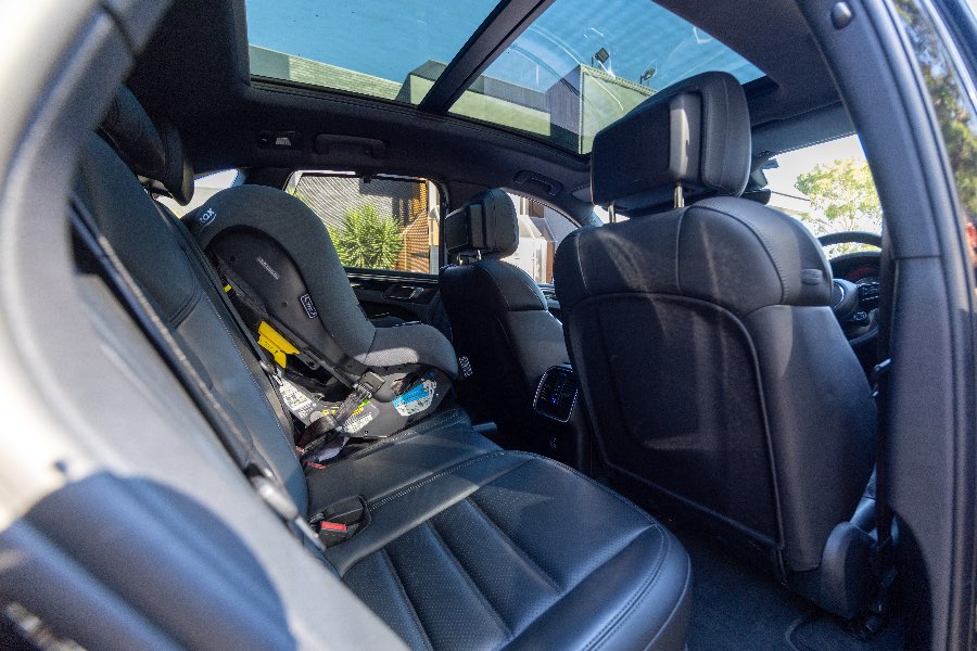 2022 PORSCHE MACAN S detail view 19 photo on CarNest