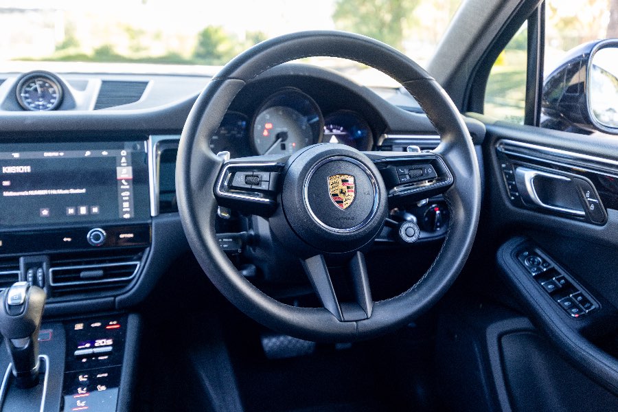 2022 PORSCHE MACAN S interior dashboard photo on CarNest