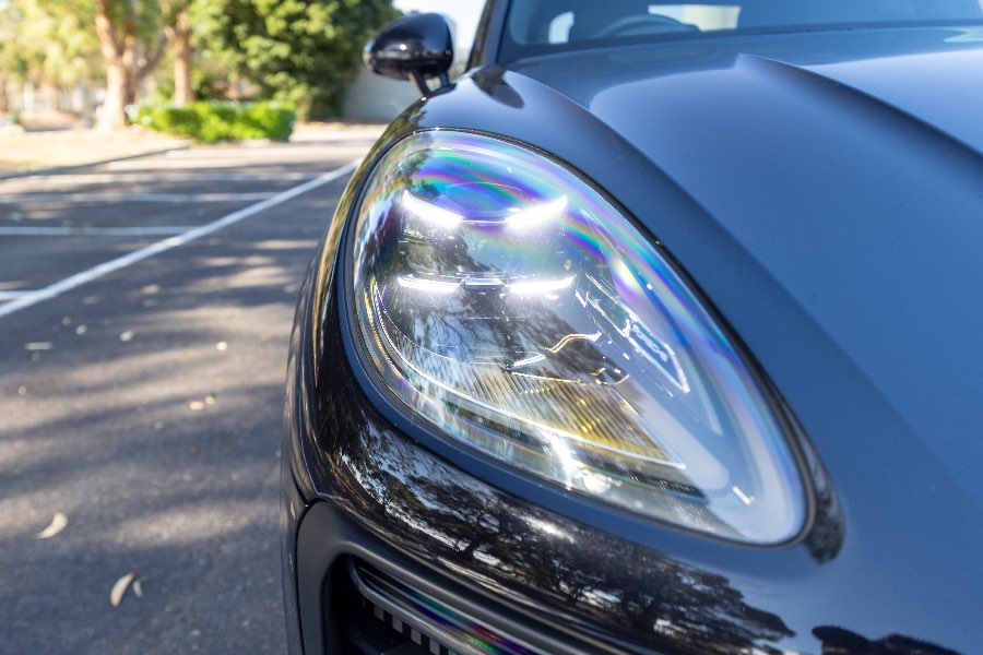 2022 PORSCHE MACAN S cabin detail photo on CarNest