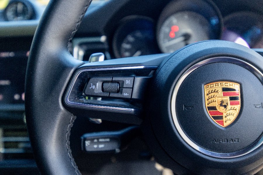 2022 PORSCHE MACAN S detail view 9 photo on CarNest