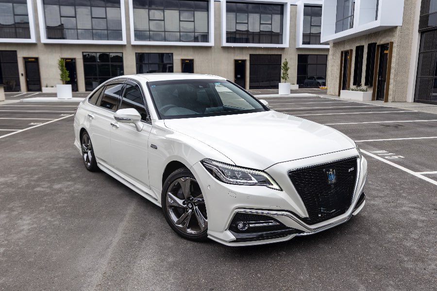 2020 TOYOTA CROWN HYBRID RS ADVANCE sold vehicle photo on CarNest