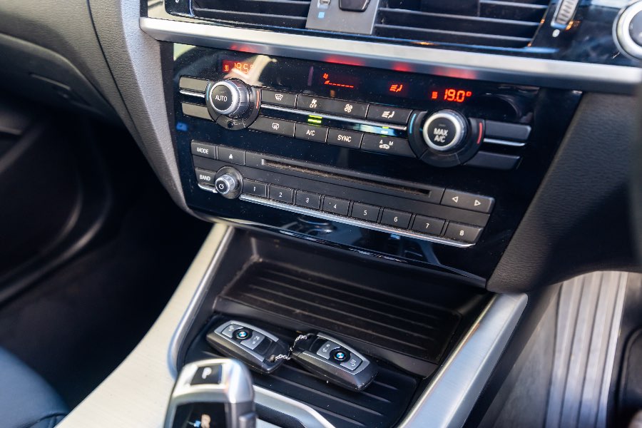 2017 BMW X3 XDRIVE20I detail view 12 photo on CarNest