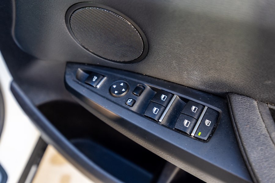 2017 BMW X3 XDRIVE20I detail view 10 photo on CarNest