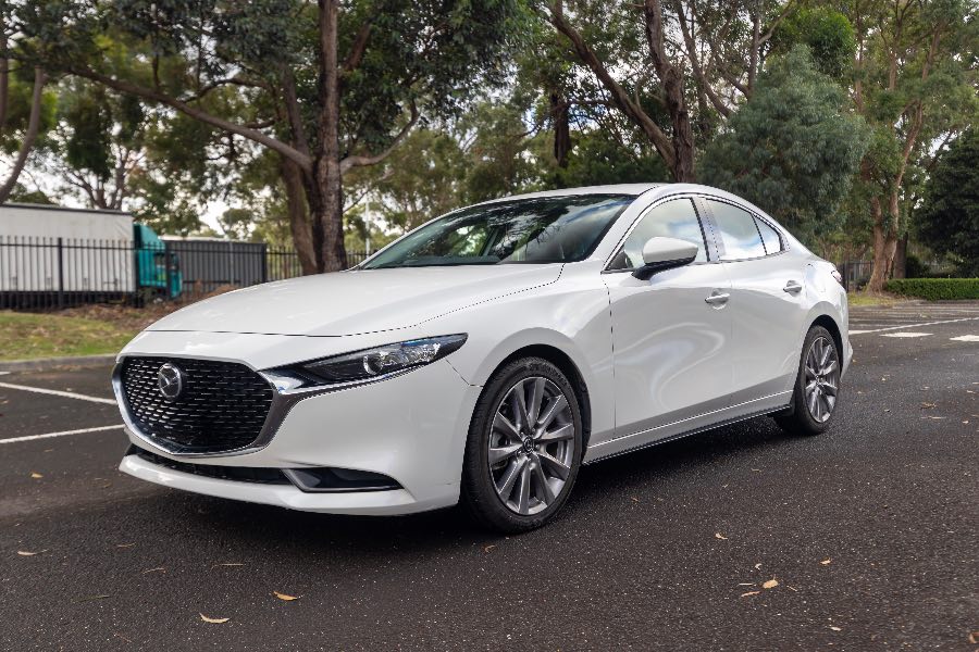 2019 MAZDA 3 G25 GT rear exterior photo on CarNest