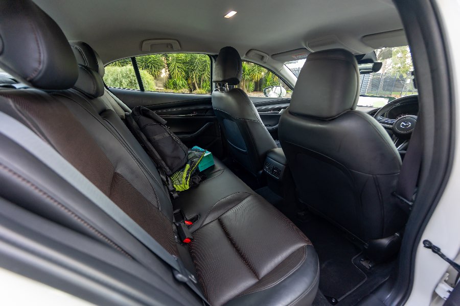 2019 MAZDA 3 G25 GT detail view 18 photo on CarNest