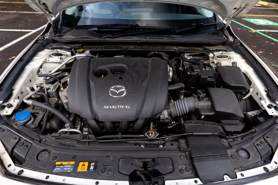 2019 MAZDA 3 G25 GT detail view 20 photo on CarNest