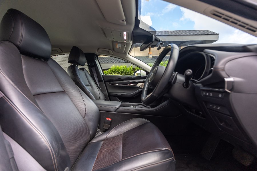 2019 MAZDA 3 G25 GT detail view 7 photo on CarNest
