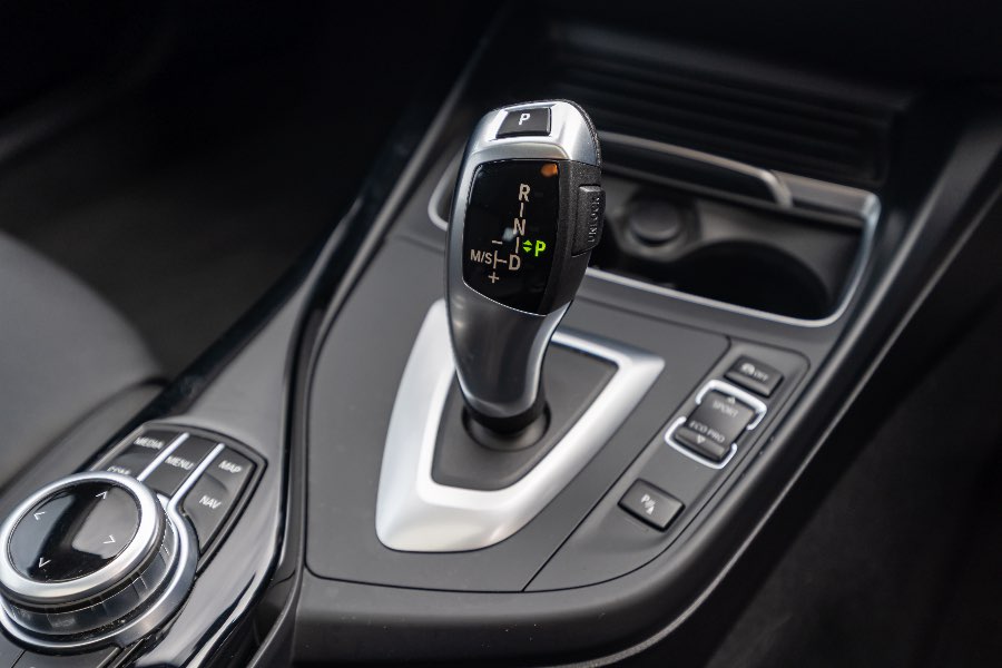 2017 BMW 118I detail view 14 photo on CarNest