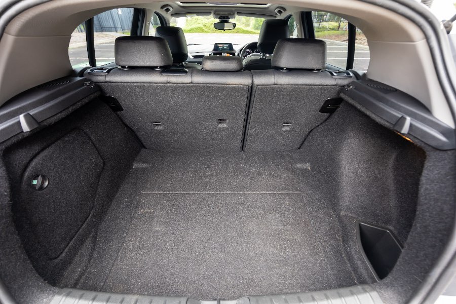 2017 BMW 118I detail view 15 photo on CarNest