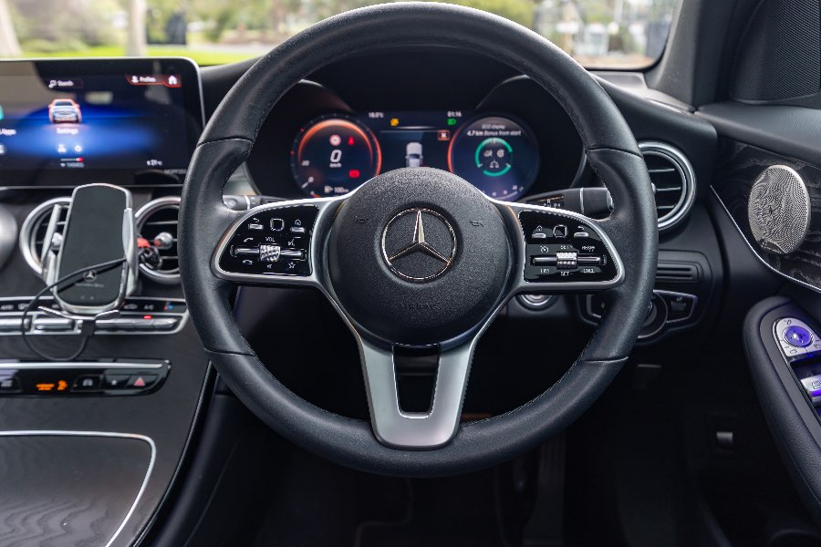 2021 MERCEDES BENZ GLC200 detail view 11 photo on CarNest