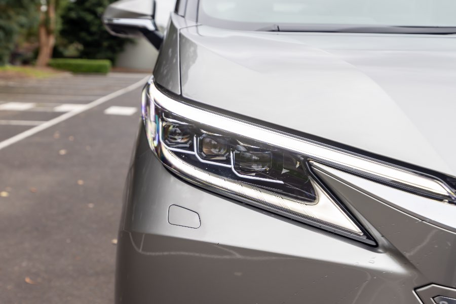 2024 LEXUS LM350H SPORTS LUXURY AWD detail view 7 photo on CarNest