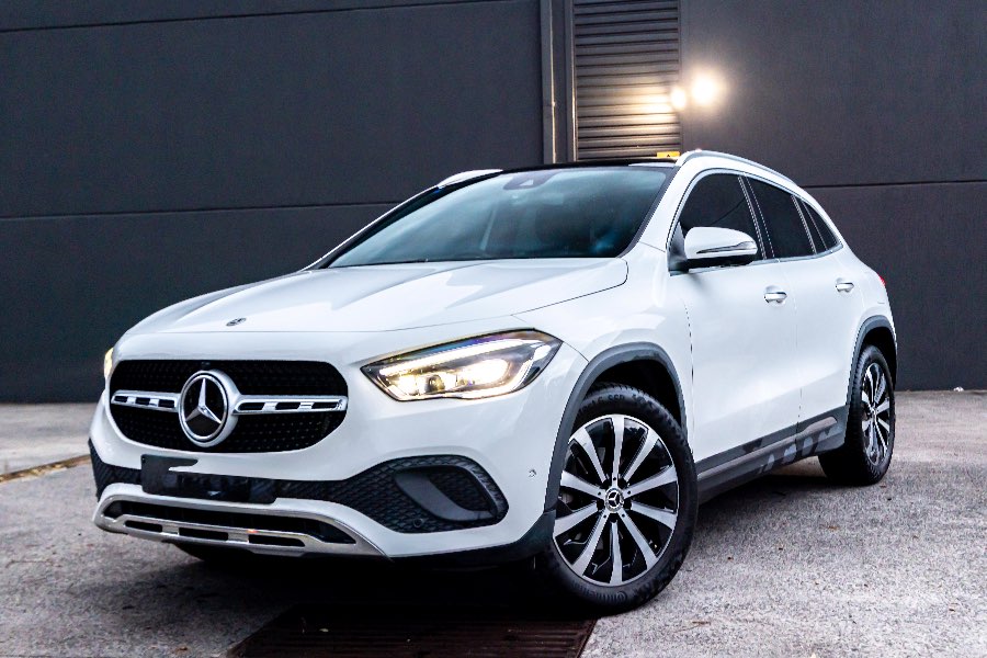 2020 MERCEDES BENZ GLA200 exterior photo on CarNest