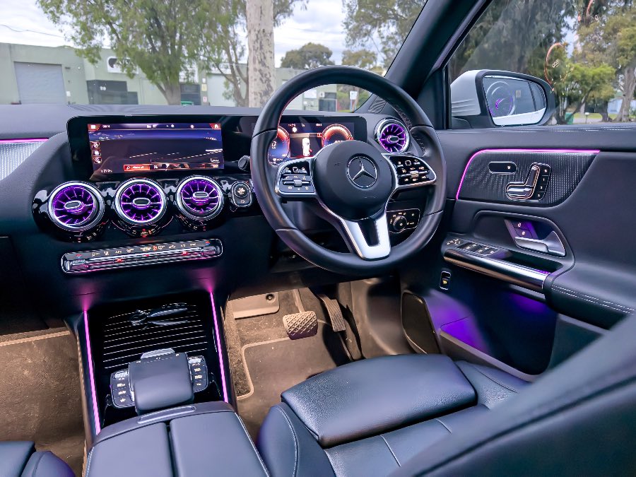 2020 MERCEDES BENZ GLA200 rear exterior photo on CarNest