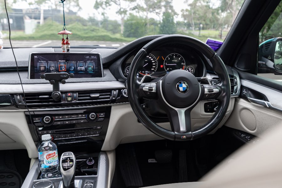 2017 BMW X5 SDRIVE 25D detail view 11 photo on CarNest