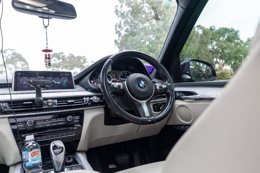 2017 BMW X5 SDRIVE 25D detail view 12 photo on CarNest