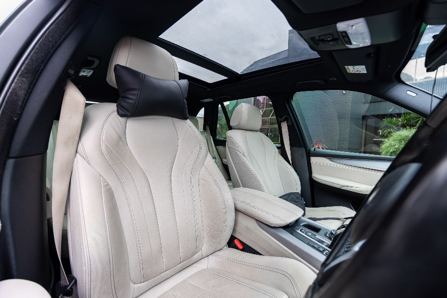 2017 BMW X5 SDRIVE 25D detail view 15 photo on CarNest