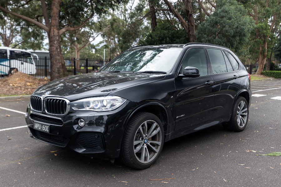 2017 BMW X5 SDRIVE 25D interior dashboard photo on CarNest
