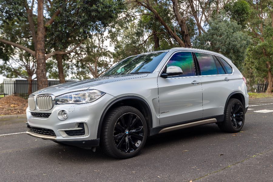2014 BMW X5 30D interior dashboard photo on CarNest