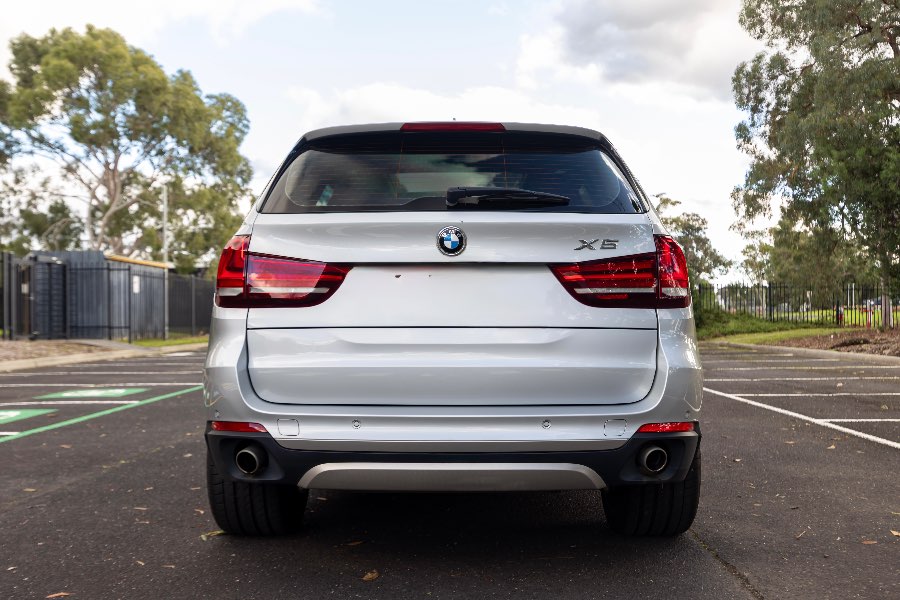 2014 BMW X5 30D side profile photo on CarNest