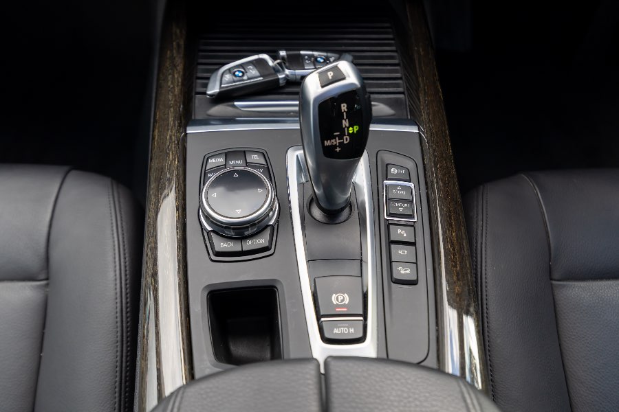 2014 BMW X5 30D detail view 10 photo on CarNest