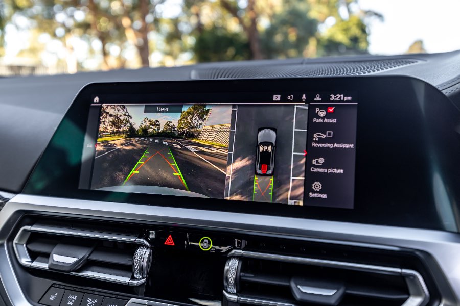 2021 BMW M3 COMPETITION detail view 18 photo on CarNest