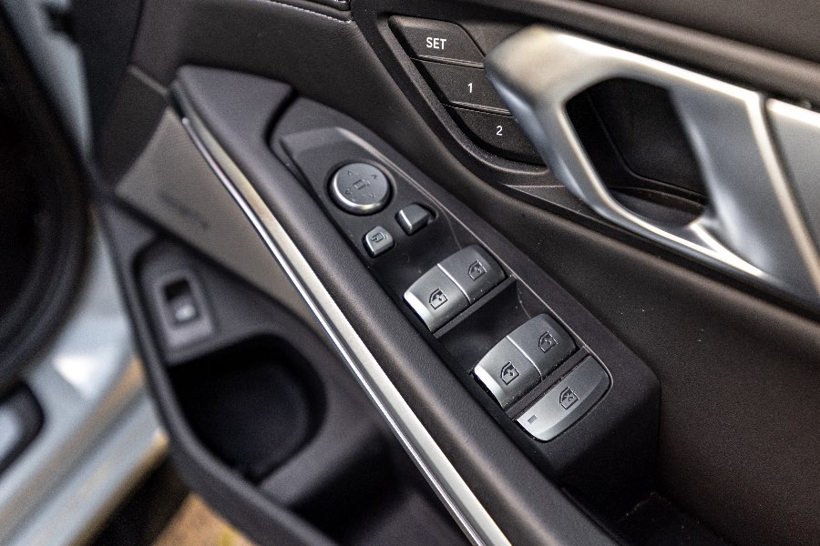 2021 BMW M3 COMPETITION detail view 9 photo on CarNest