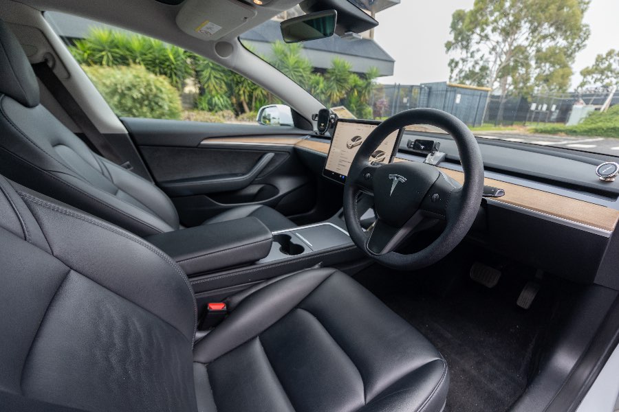 2022 TESLA 3 RWD detail view 14 photo on CarNest
