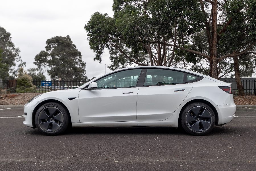 2022 TESLA 3 RWD additional detail photo on CarNest