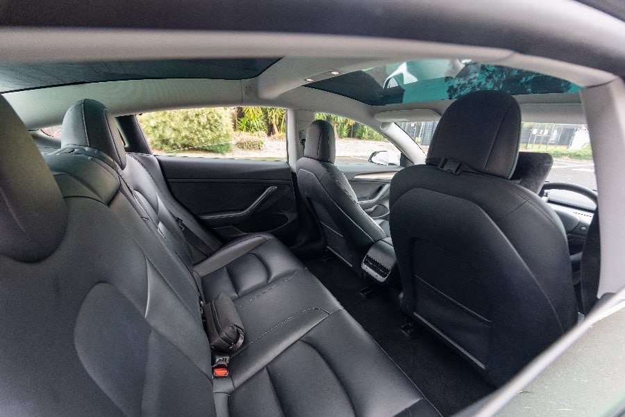 2022 TESLA 3 RWD detail view 8 photo on CarNest