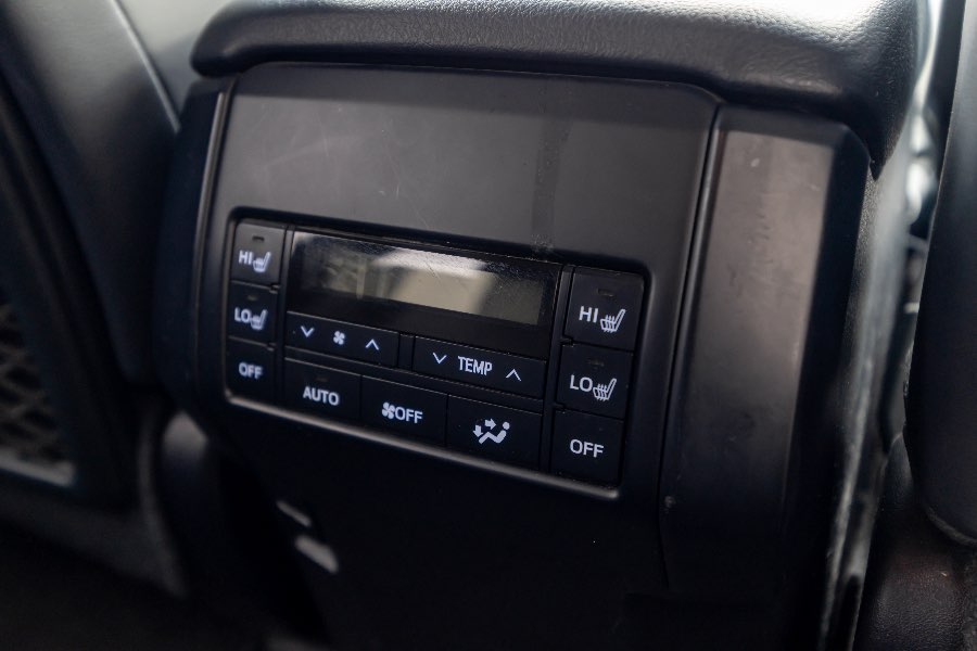 2018 TOYOTA PRADO GXL detail view 15 photo on CarNest