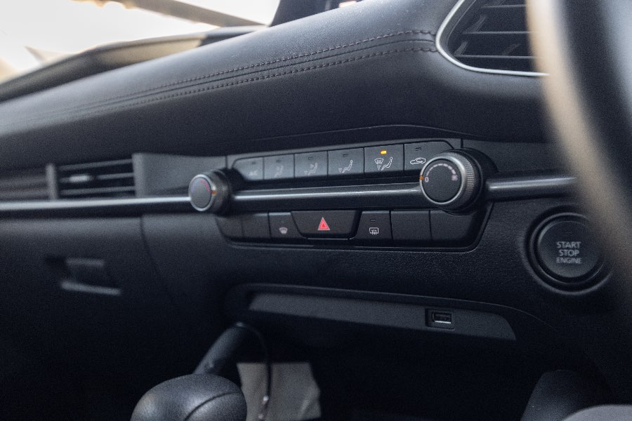 2021 MAZDA 3 PURE detail view 15 photo on CarNest
