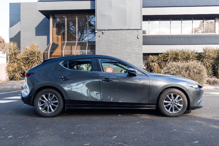 2021 MAZDA 3 PURE detail view 20 photo on CarNest
