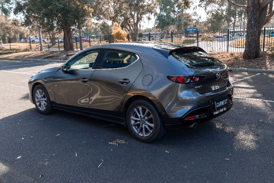 2021 MAZDA 3 PURE side profile photo on CarNest