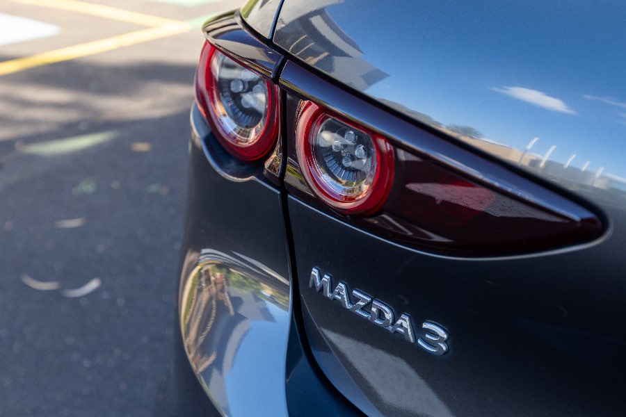 2021 MAZDA 3 PURE additional detail photo on CarNest