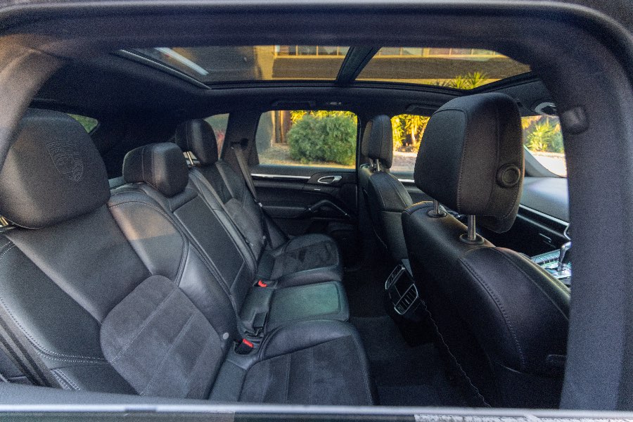 2017 PORSCHE CAYENNE PLATINUM DIESEL detail view 11 photo on CarNest