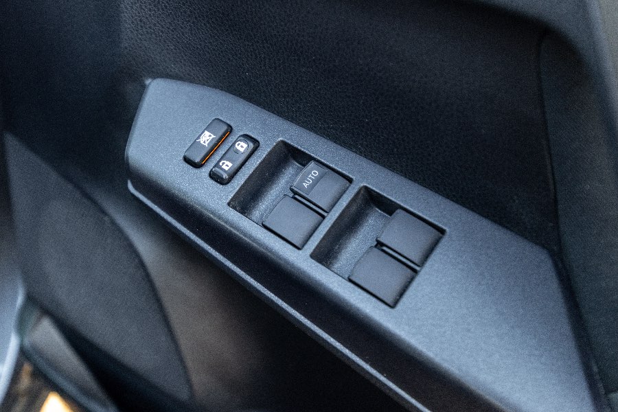 2018 TOYOTA RAV4 GXL AWD detail view 7 photo on CarNest