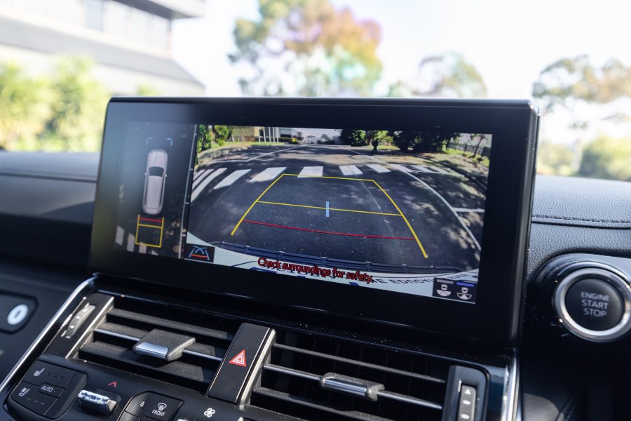 2023 TOYOTA LAND CRUISER VX detail view 19 photo on CarNest
