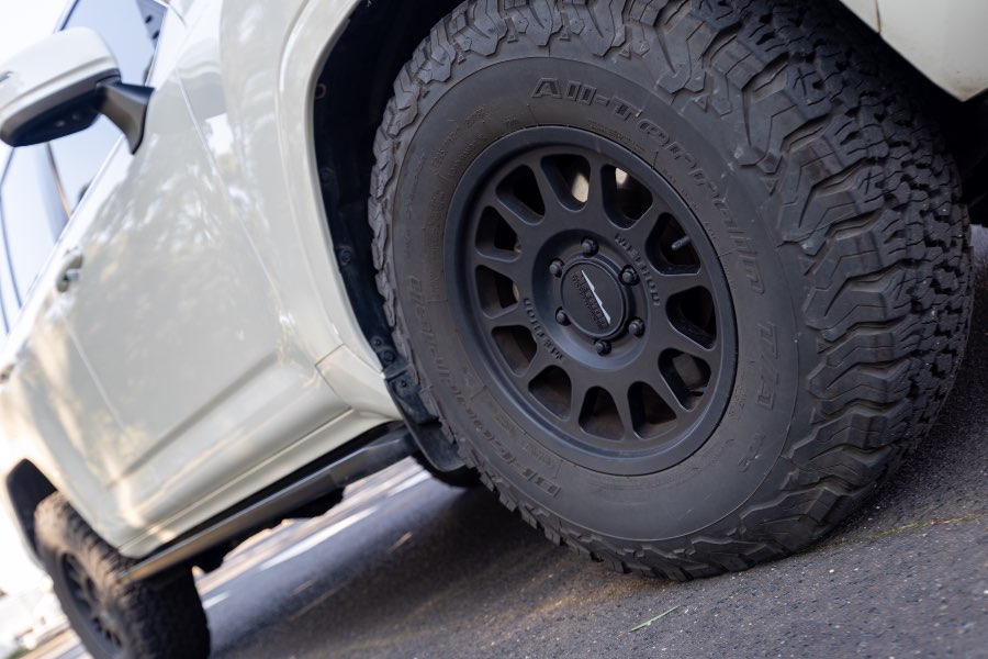 2023 TOYOTA LAND CRUISER VX detail view 20 photo on CarNest