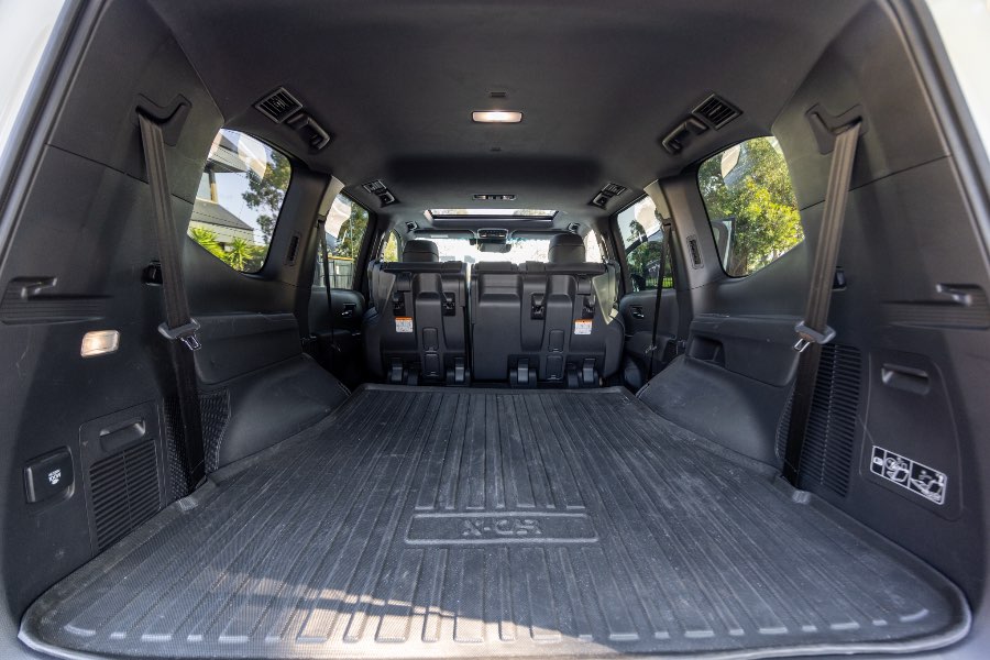 2023 TOYOTA LAND CRUISER VX detail view 8 photo on CarNest