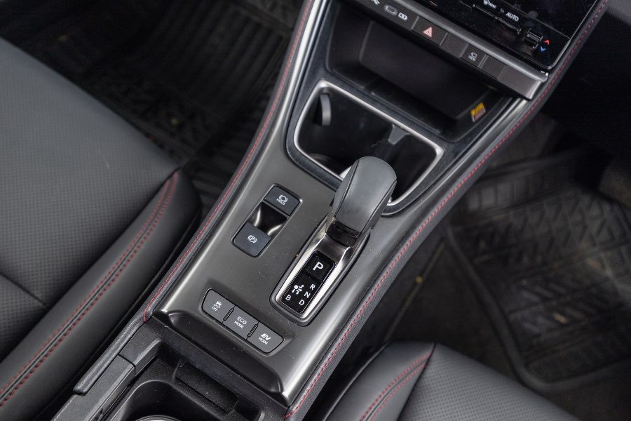 2024 LEXUS LBX LUXURY detail view 10 photo on CarNest