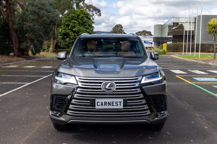 2023 LEXUS LX600 exterior photo on CarNest