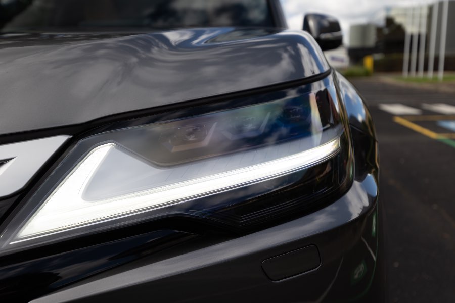 2023 LEXUS LX600 rear exterior photo on CarNest